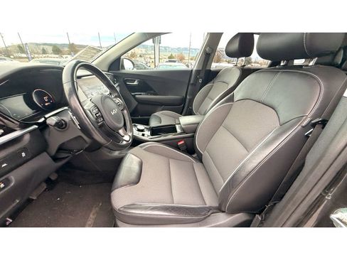 Used 2022 Kia Niro EX w/ Cold Weather Package image 18