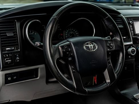 Used 2018 Toyota Sequoia Limited image 26