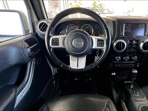 Used 2017 Jeep Wrangler Unlimited Sahara w/ Quick Order Package 24E Chief AWD/4WD image 8