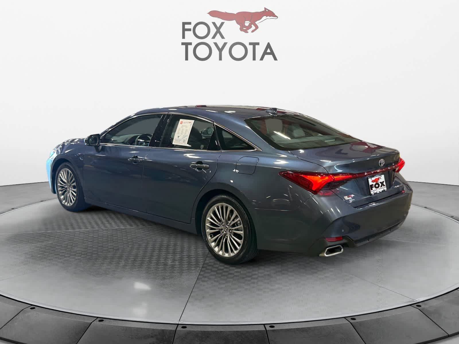 Used 2022 Toyota Avalon Limited w/ Advanced Safety Package FWD image 4
