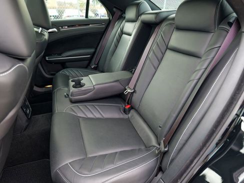 Used 2023 Chrysler 300 C image 27