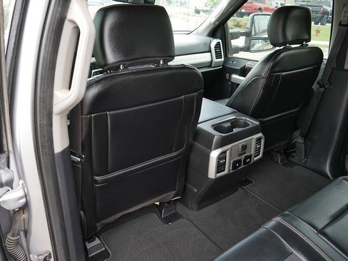 Used 2021 Ford F250 Lariat w/ Lariat Ultimate Package AWD/4WD image 16