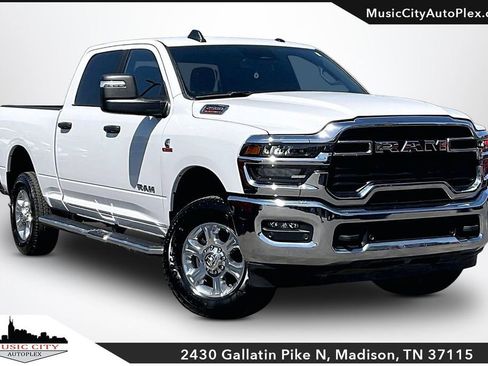 Used 2025 RAM 2500 Big Horn AWD/4WD image 1