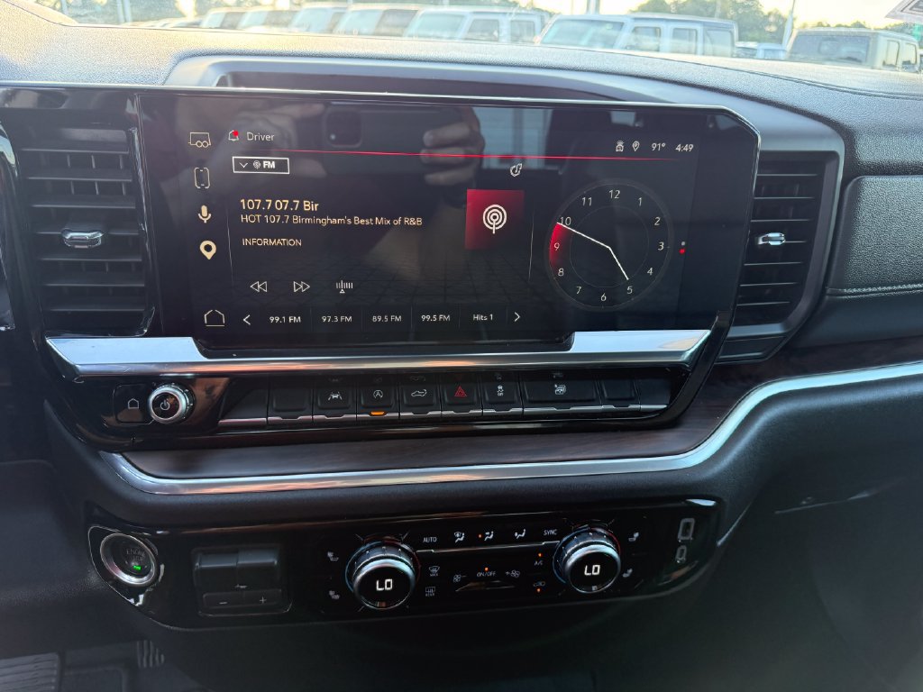 Used 2025 GMC Sierra 1500 SLT AWD/4WD image 11