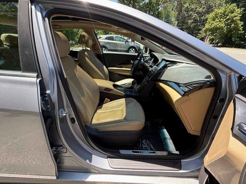 Used 2016 Hyundai Azera Limited FWD image 11