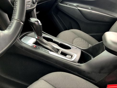 Certified 2019 Chevrolet Equinox LT w/ Driver Convenience Package FWD image 14