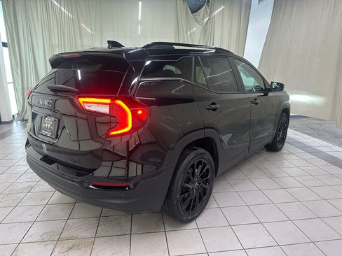 Used 2024 GMC Terrain SLE w/ Driver Convenience Package AWD/4WD image 5
