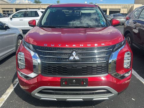 Used 2023 Mitsubishi Outlander SE FWD image 7
