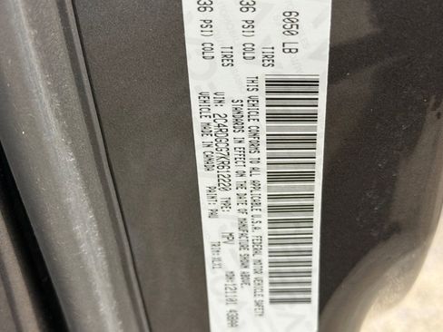 Used 2019 Dodge Grand Caravan SXT image 28