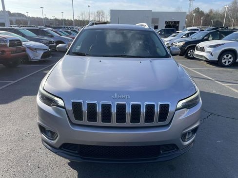 Used 2019 Jeep Cherokee Latitude Plus image 3