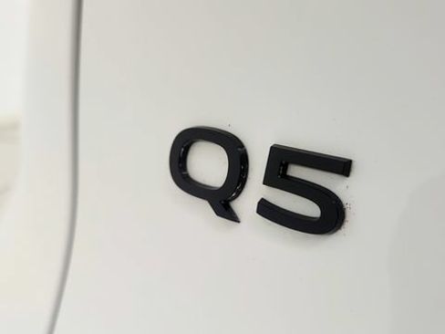 Used 2025 Audi Q5 Premium Plus w/ Premium Plus AWD/4WD image 35