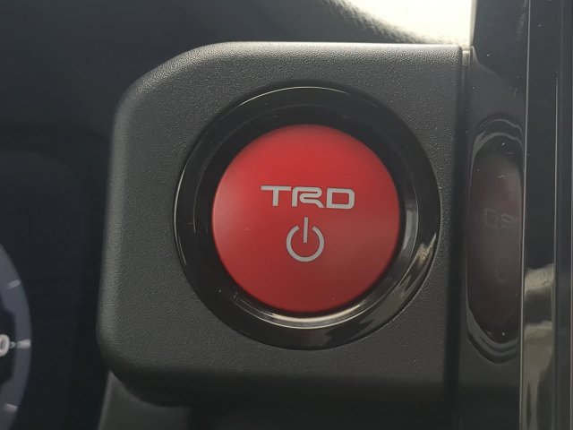 Certified 2026 Toyota 4Runner TRD Off-Road Premium AWD/4WD image 35