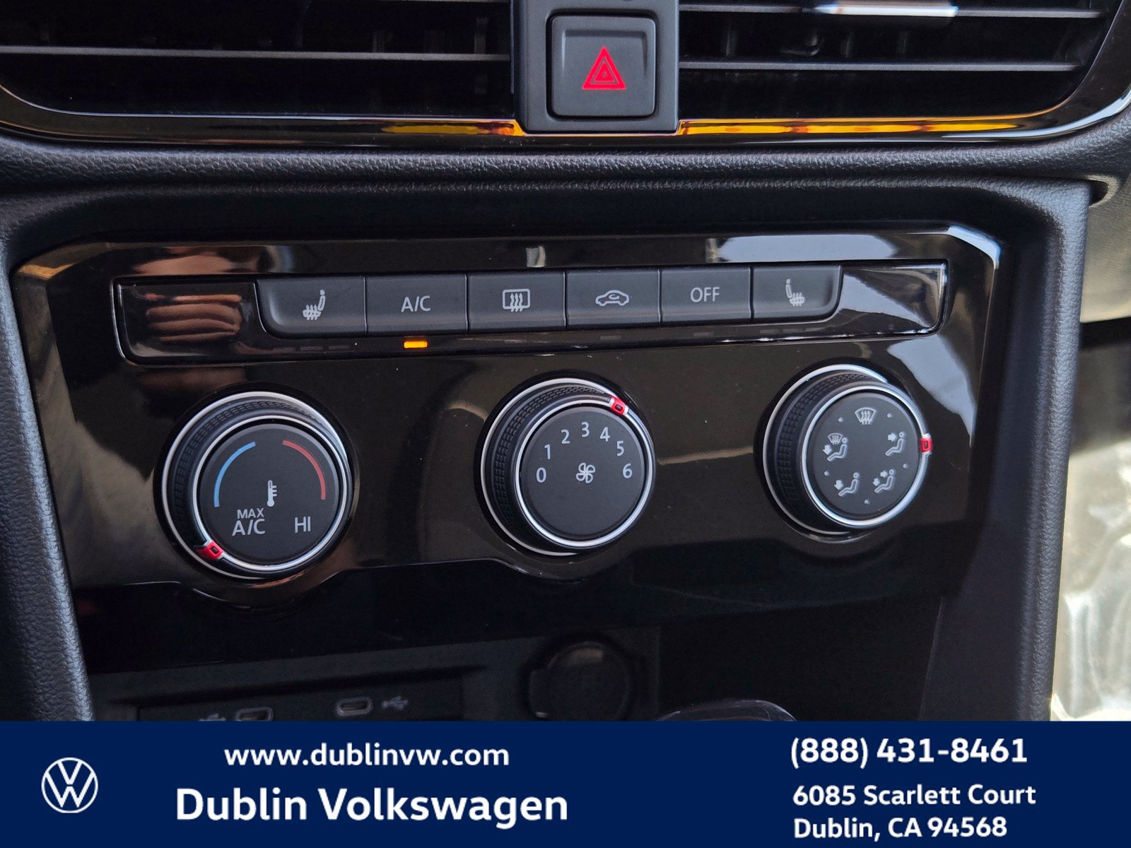 Certified 2023 Volkswagen Taos SE FWD image 19