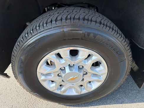 Used 2024 Chevrolet Silverado 3500 LTZ w/ LTZ Convenience Package AWD/4WD image 11