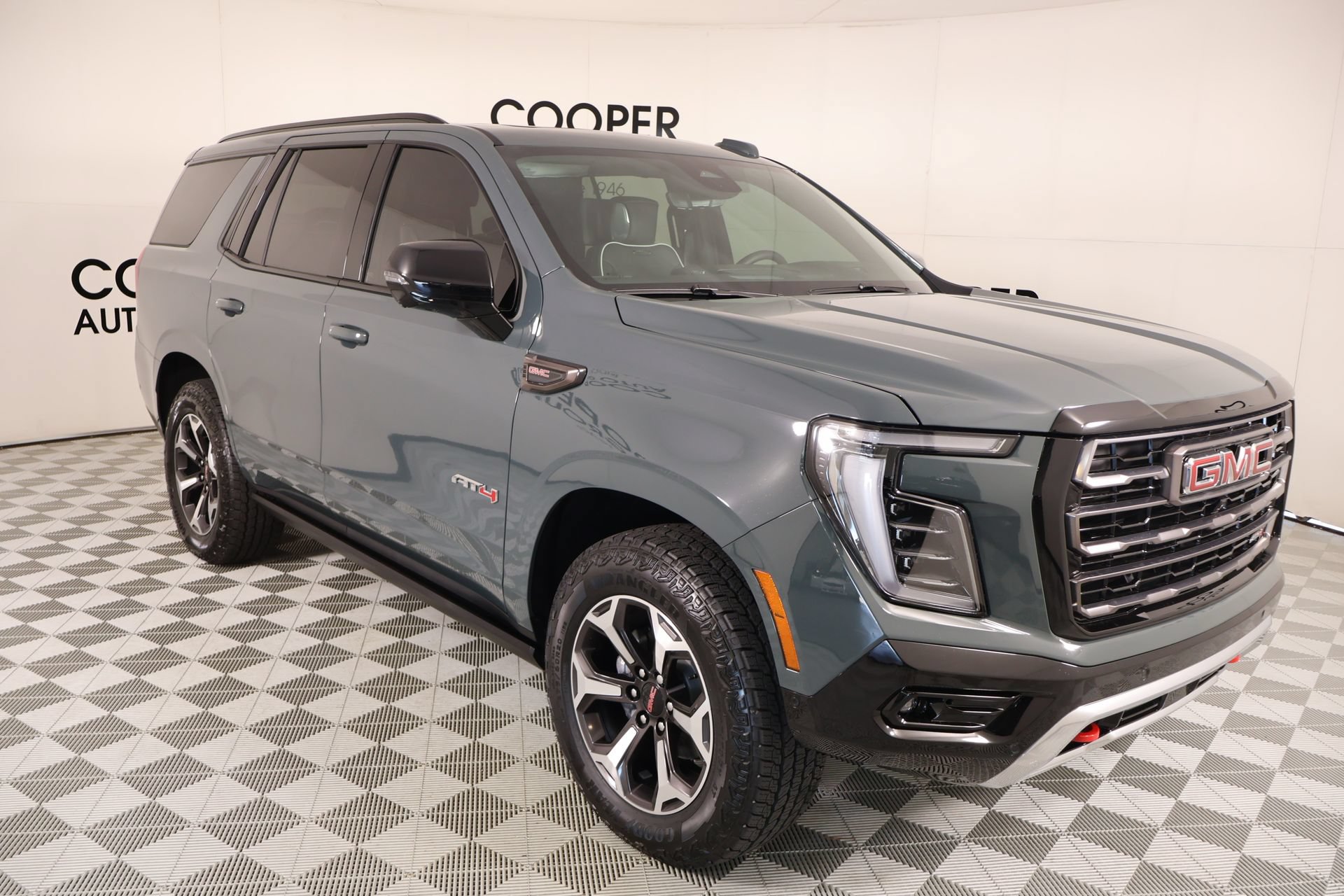 Used 2026 GMC Yukon AT4 Ultimate w/ LPO, Floor Liner Package AWD/4WD image 1