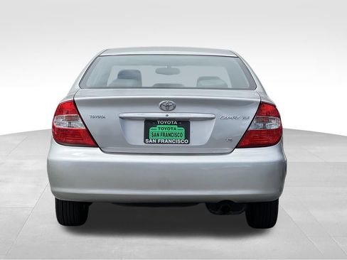 Used 2004 Toyota Camry XLE FWD image 4