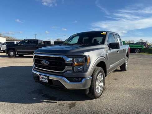 Used 2023 Ford F150 XLT image 5