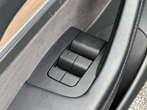 Used 2023 Tesla Model 3 Standard Range image 16