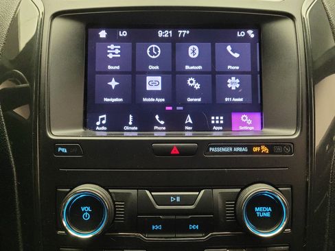 Used 2019 Ford Explorer XLT w/ Equipment Group 202A FWD image 25