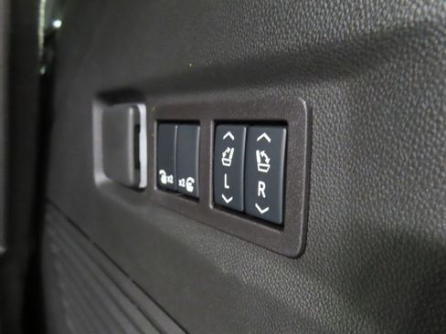 Used 2026 Chevrolet Tahoe Z71 w/ Comfort Package AWD/4WD image 50