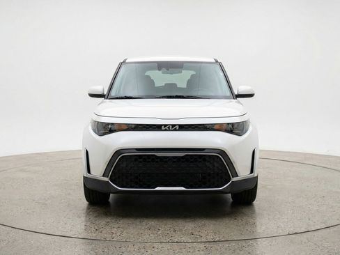 Used 2025 Kia Soul LX w/ LX Technology Package FWD image 2