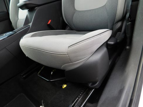 Used 2025 Chevrolet TrailBlazer LT FWD image 12