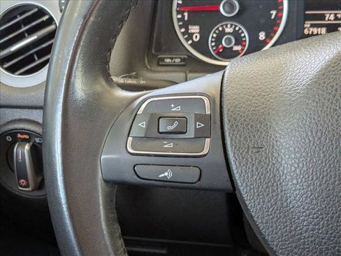 Used 2017 Volkswagen Tiguan S FWD image 4
