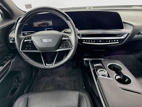 Used 2024 Cadillac Lyriq Luxury AWD/4WD image 23