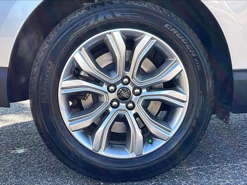 Used 2024 Ford Edge Titanium image 36