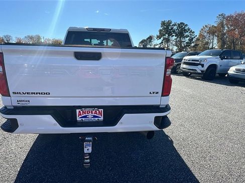 Certified 2022 Chevrolet Silverado 2500 LTZ w/ LTZ Plus Package image 6