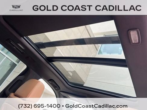 Certified 2022 Cadillac Escalade Premium Luxury AWD/4WD image 12