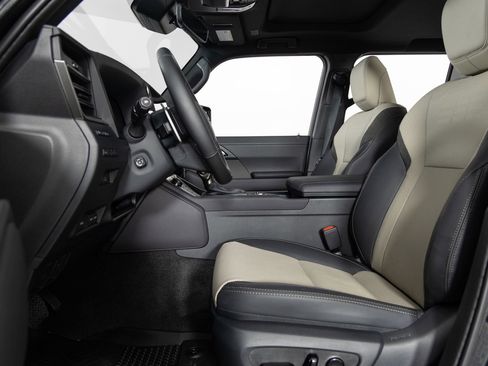 Used 2025 Lexus GX 550 image 15