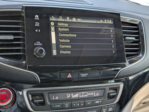 Used 2022 Honda Pilot Touring image 29