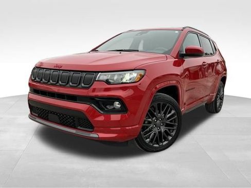Used 2022 Jeep Compass Limited image 1