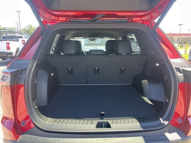 New 2026 Chevrolet Equinox LT w/ Convenience Package II FWD image 30