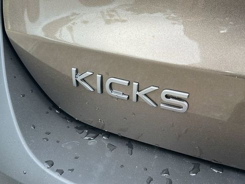 New 2026 Nissan Kicks SR w/ Illumination Package FWD image 10