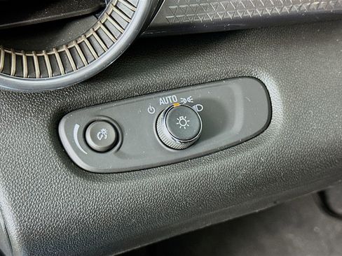 New 2025 Chevrolet Trax ACTIV w/ Sunroof Package image 11