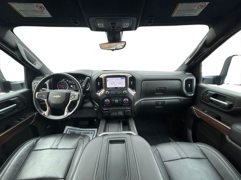 Used 2022 Chevrolet Silverado 2500 High Country w/ Technology Package image 19