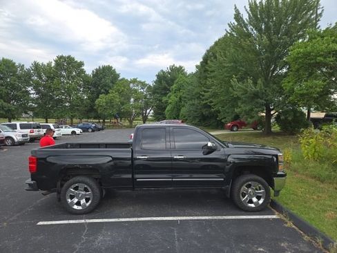 Used 2014 Chevrolet Silverado 1500 LTZ Z71 w/ LTZ Plus Package AWD/4WD image 3