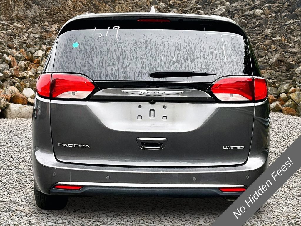 Used 2019 Chrysler Pacifica Limited FWD image 4