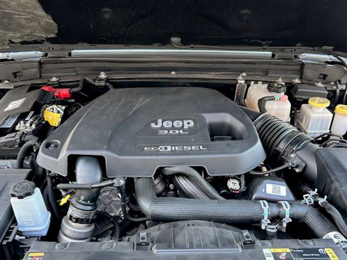 Used 2021 Jeep Gladiator Overland w/ Popular Equipment Package image 21