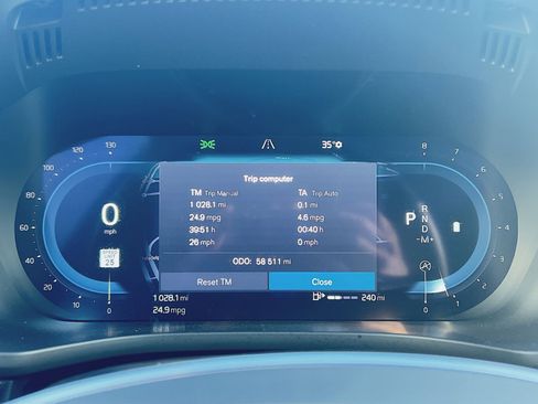 Certified 2022 Volvo XC60 B5 Momentum image 17