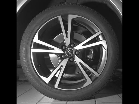 Certified 2025 Audi Q5 2.0T Premium Plus w/ Premium Plus Package AWD/4WD image 28