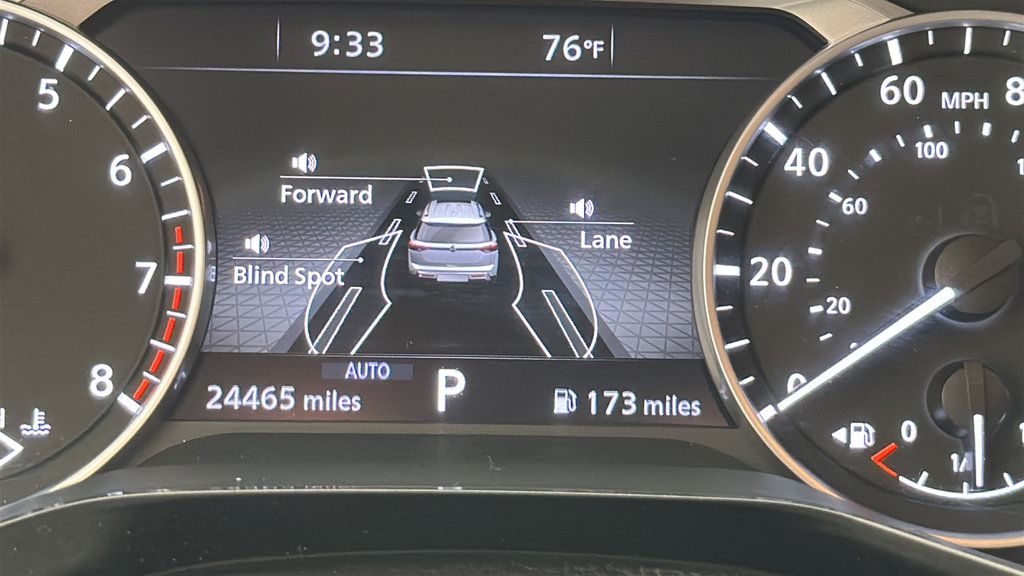 Used 2024 Nissan Pathfinder SL AWD/4WD image 15