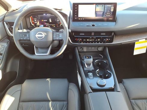 New 2026 Nissan Rogue Platinum w/ Tech Package AWD/4WD image 11