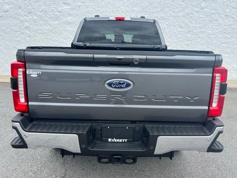 Used 2025 Ford F250 Lariat w/ Chrome Package image 7