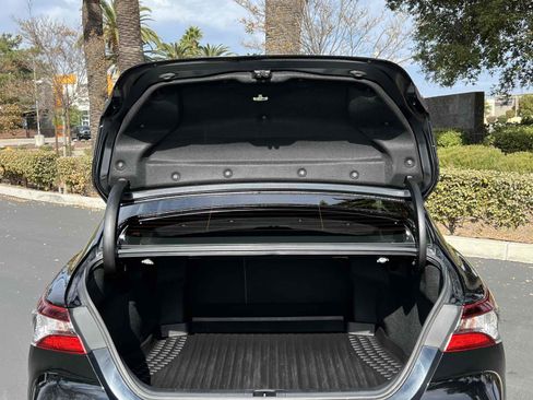 Used 2021 Toyota Camry LE image 71