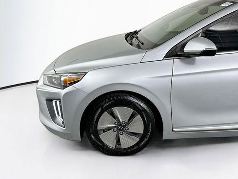 Used 2022 Hyundai Ioniq SE image 11