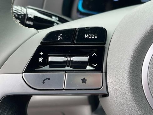 Used 2025 Hyundai Elantra Sport image 25