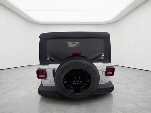 Used 2018 Jeep Wrangler Unlimited Sport S AWD/4WD image 12